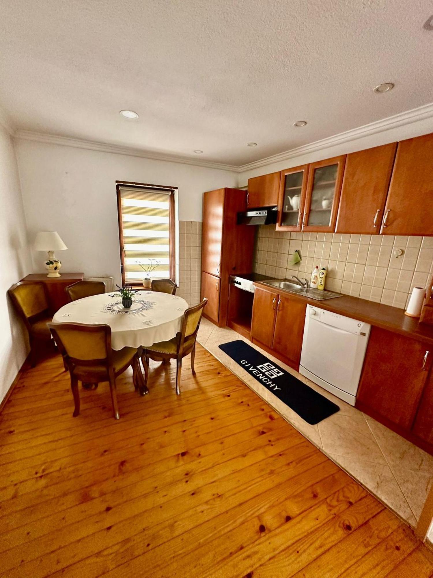 Luni Apartma Travnik