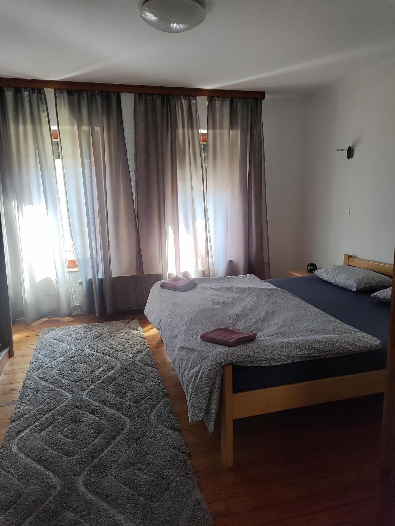 Luni Travnik